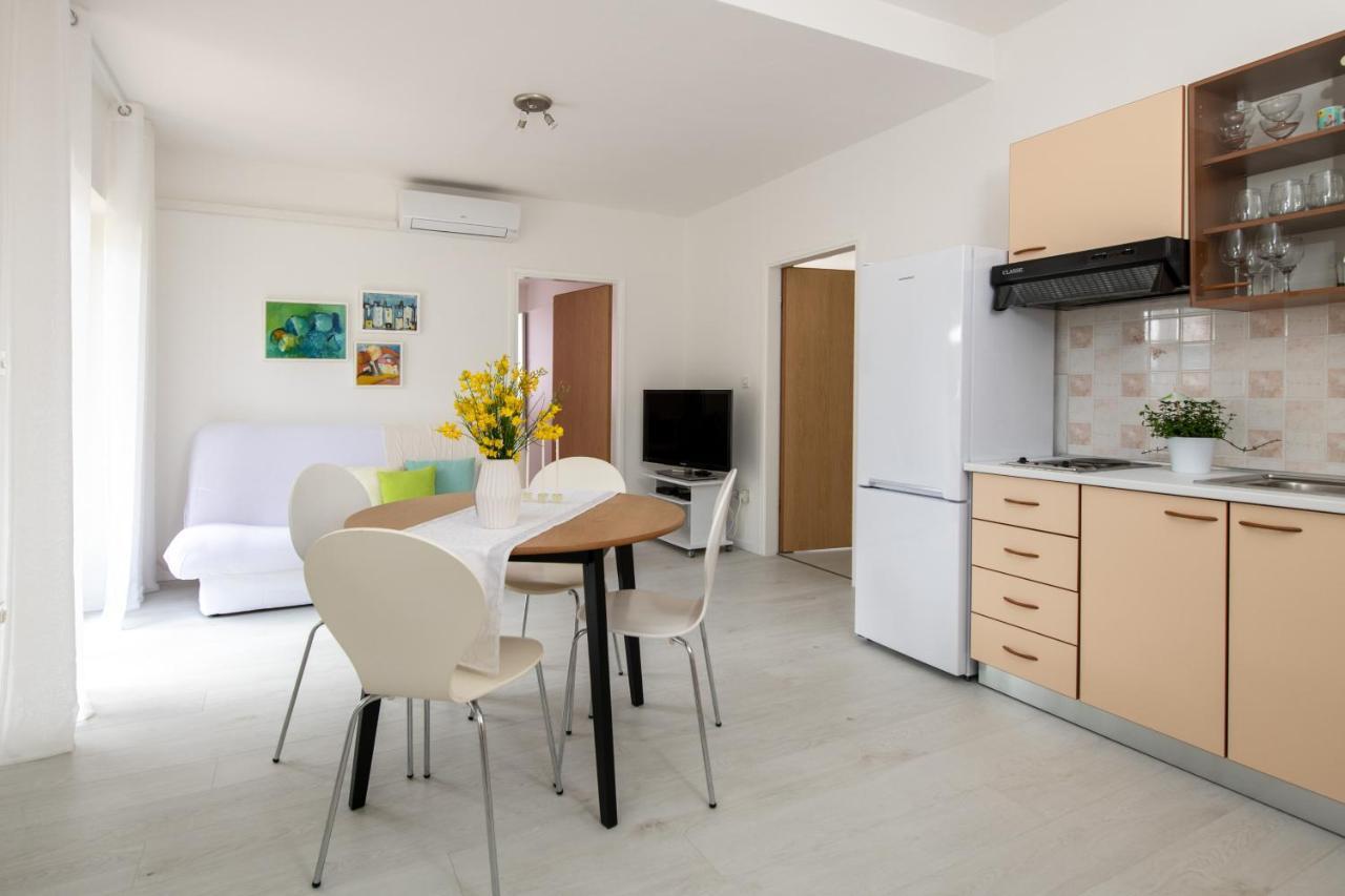 Apartment Alex Labin  Ngoại thất bức ảnh