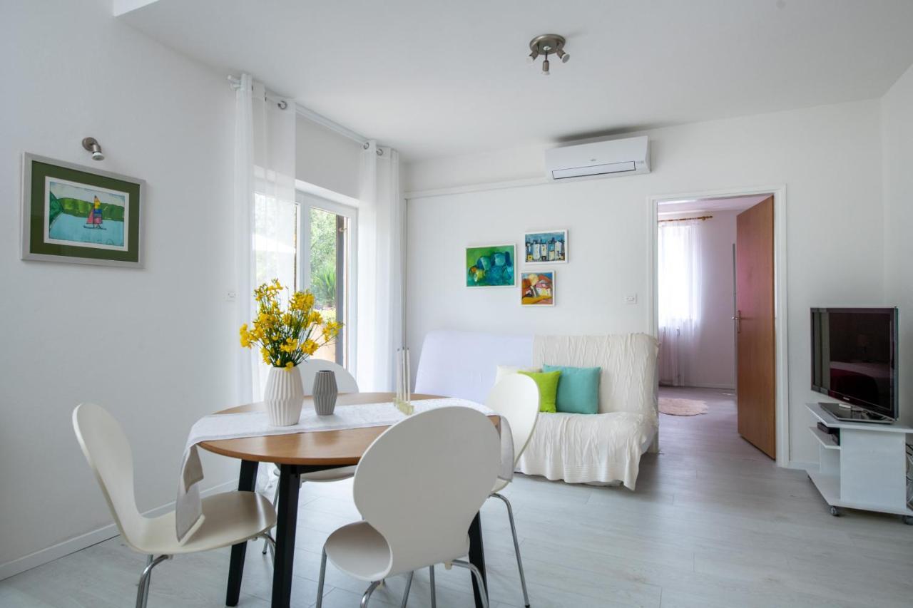 Apartment Alex Labin  Ngoại thất bức ảnh